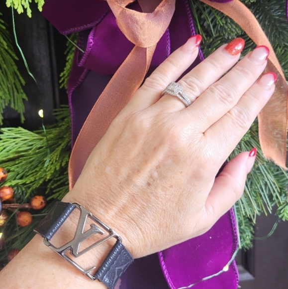 LOUIS VUITTON UNISEX BRACELET - Picture 5 of 6